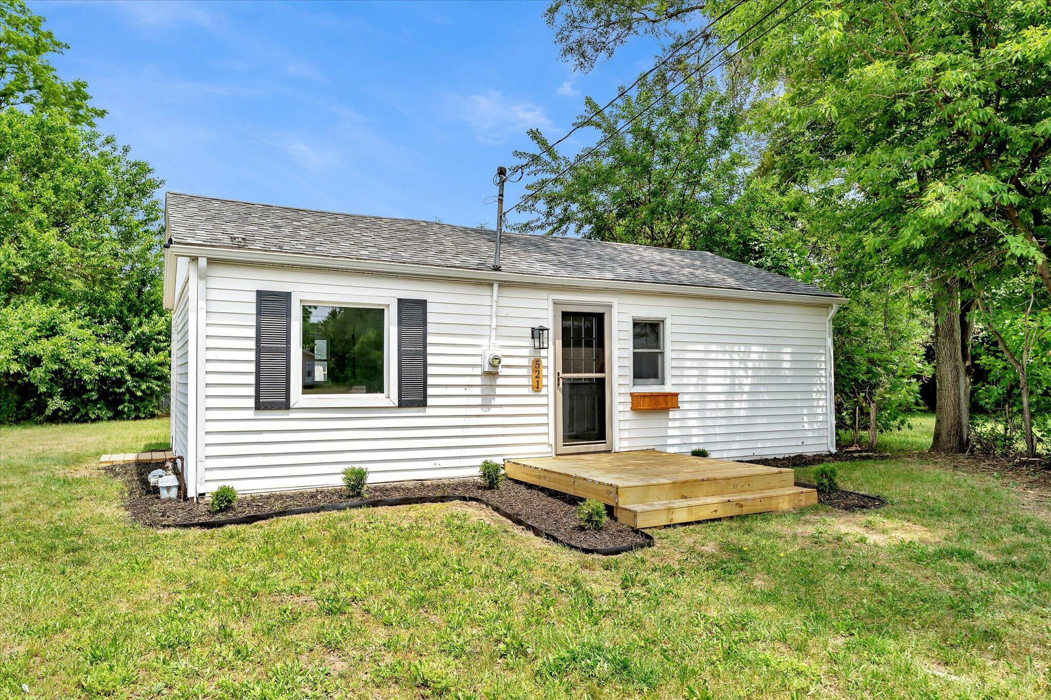 Property Photo: 521 E Morrell Street MI 49078