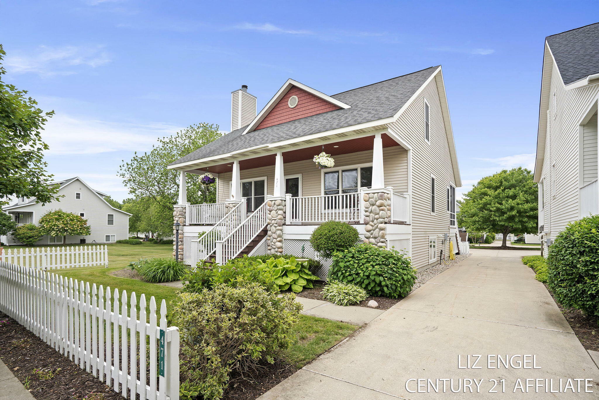 Property Photo: 471 Summer Grove Drive MI 49406