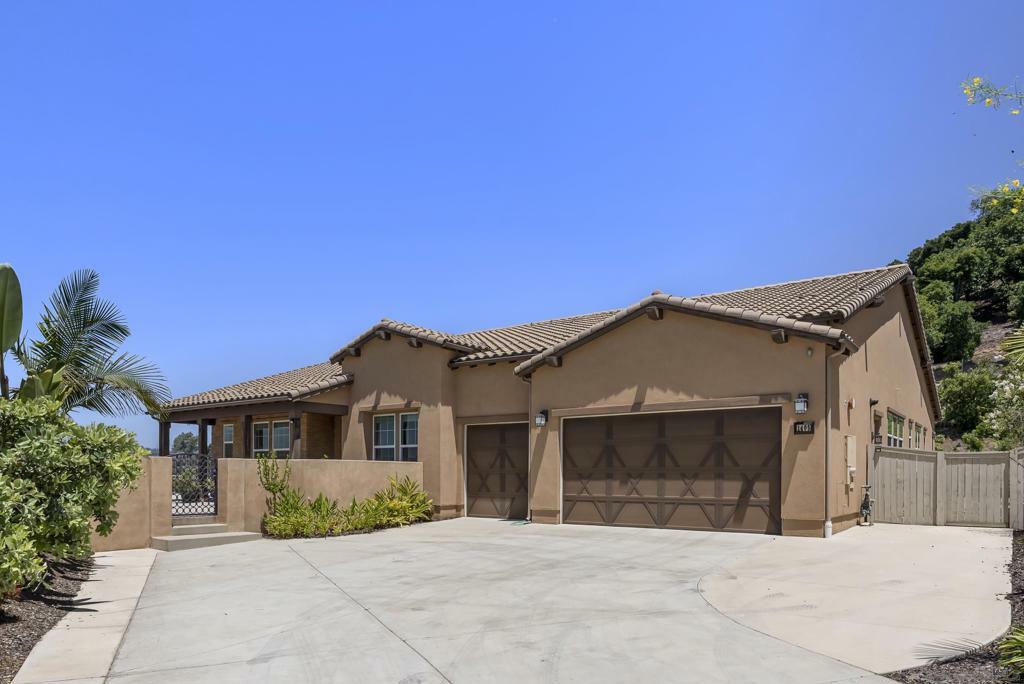 1405 Apex Pl.  Escondido CA 92026 photo