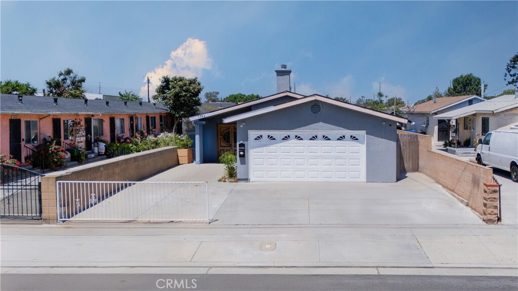 Property Photo:  1049 Sanford Avenue  CA 90744 