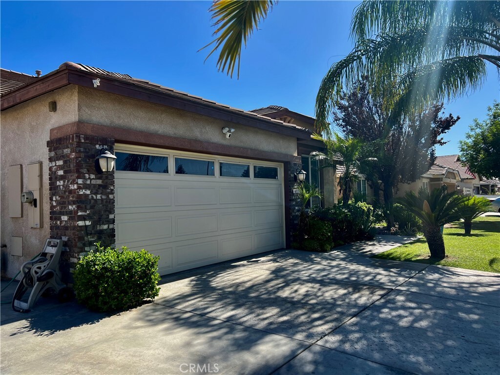 Property Photo: 6227 Ocean Jasper Dr CA 93313