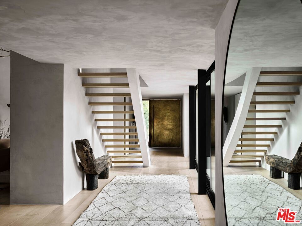 Property Photo:  6153 Bonsall Drive  CA 90265 
