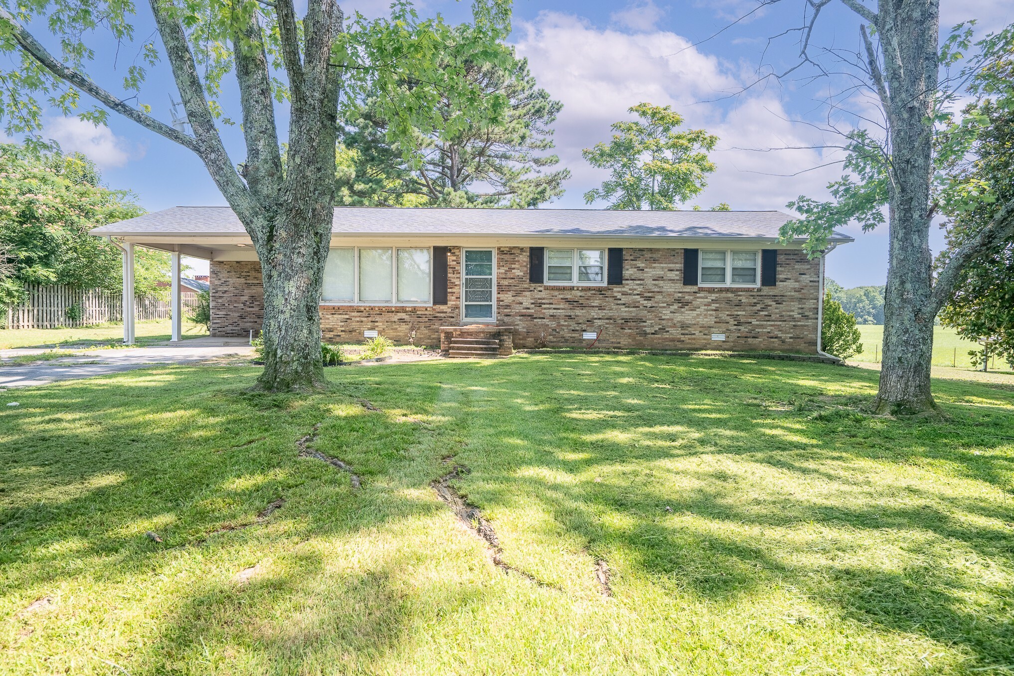 Property Photo: 3 Leoma Rd TN 38468