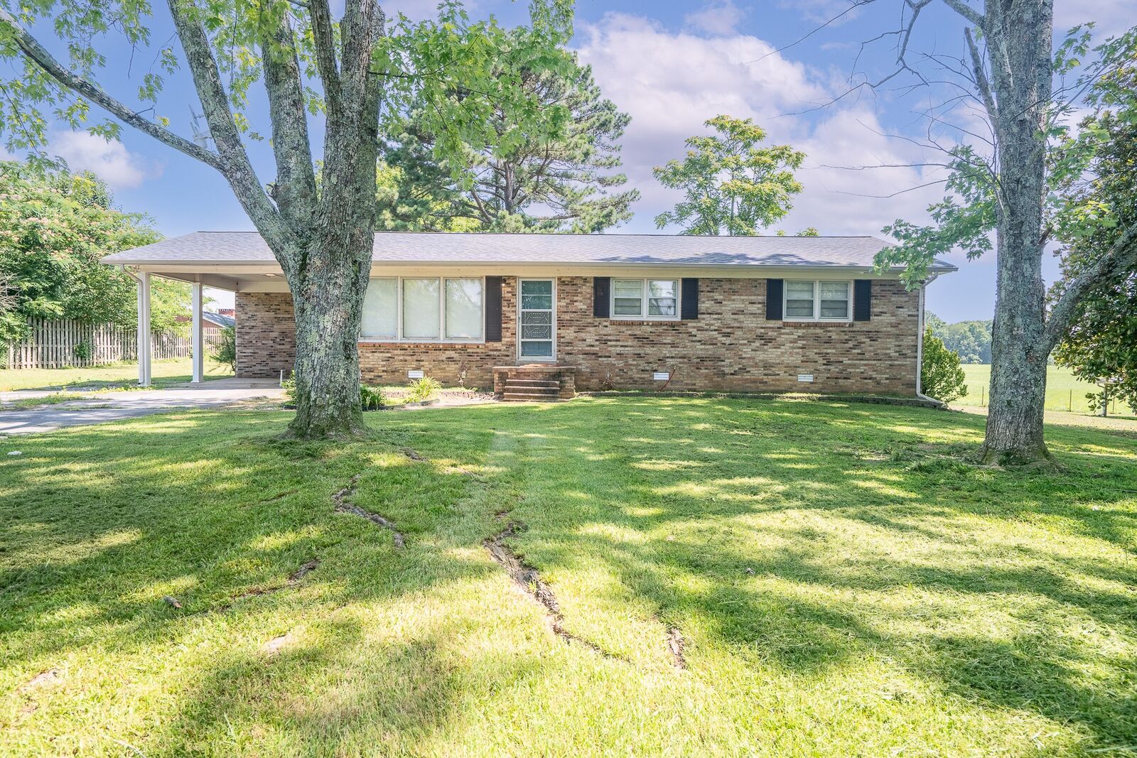Property Photo: 3 Leoma Rd TN 38468