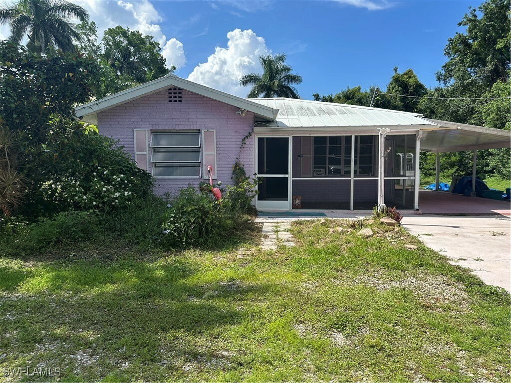 Property Photo: 48 W North Shore Avenue FL 33903