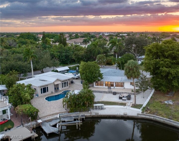 Property Photo:  3461 Lakeview Drive  FL 34112