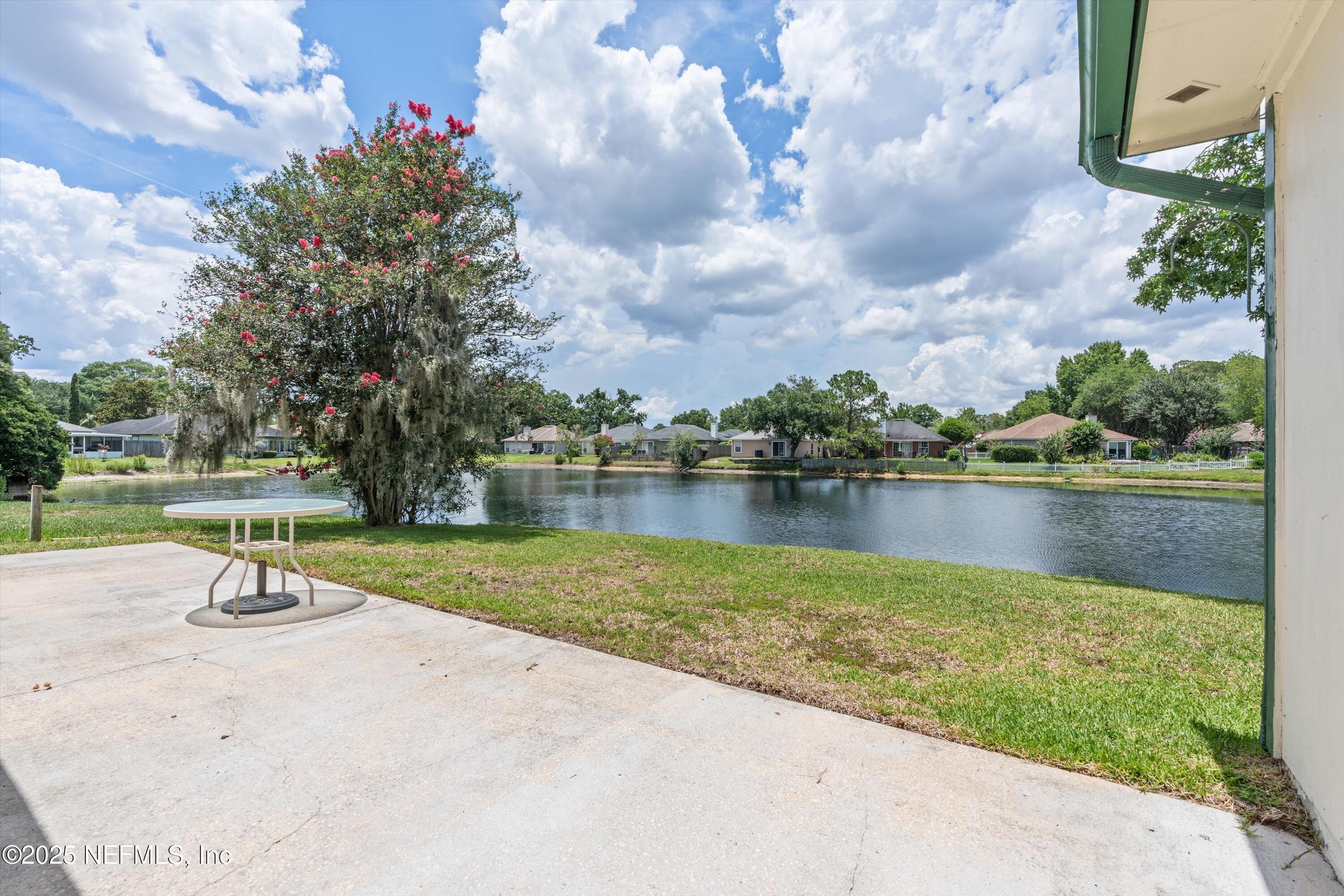 Property Photo: 4533 Wandering Oaks Drive S FL 32257