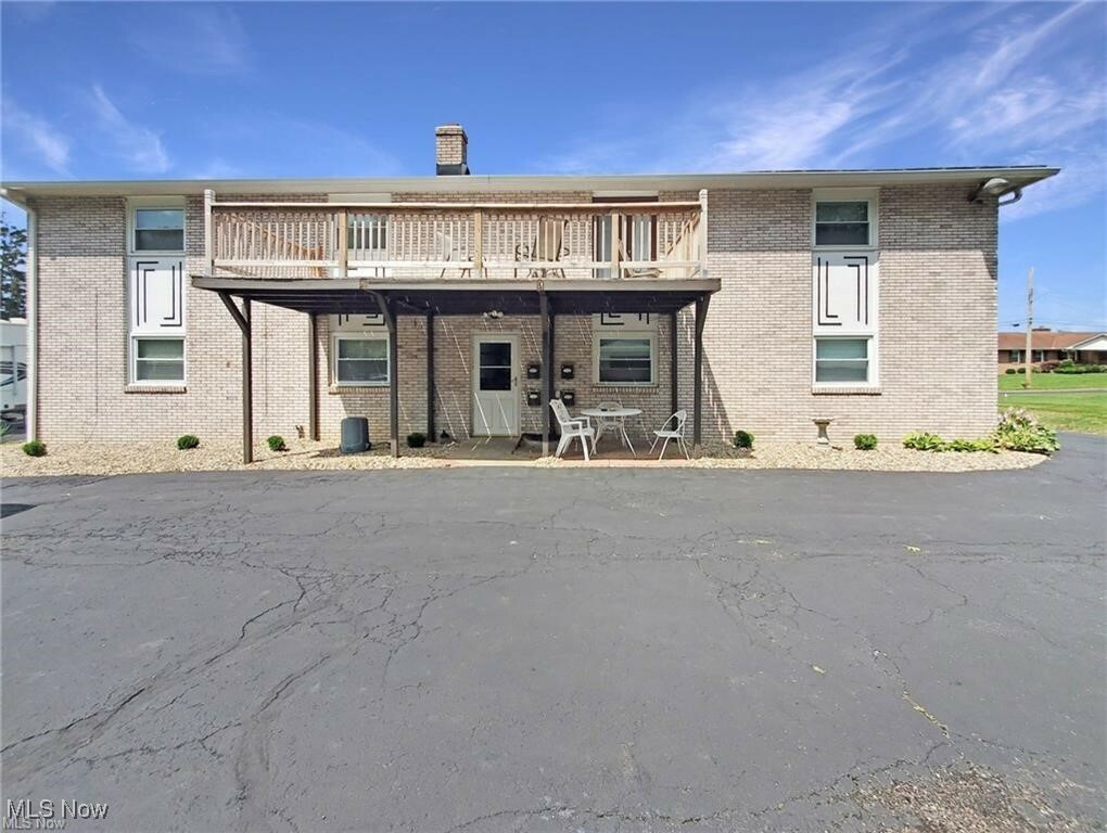 Property Photo:  1535 Hiram Street  OH 44446 