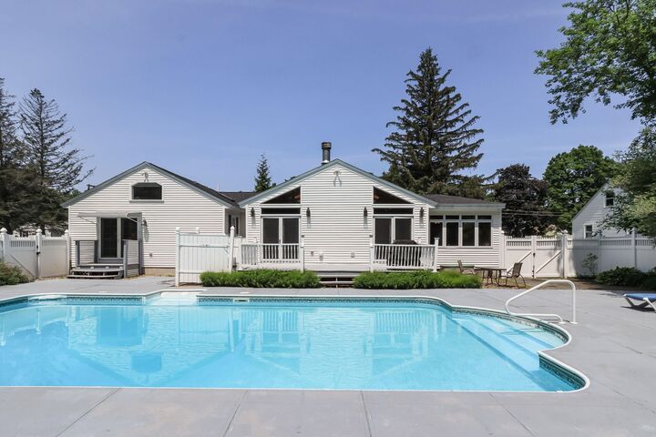 Property Photo: 3 Mooreland Avenue NH 03301