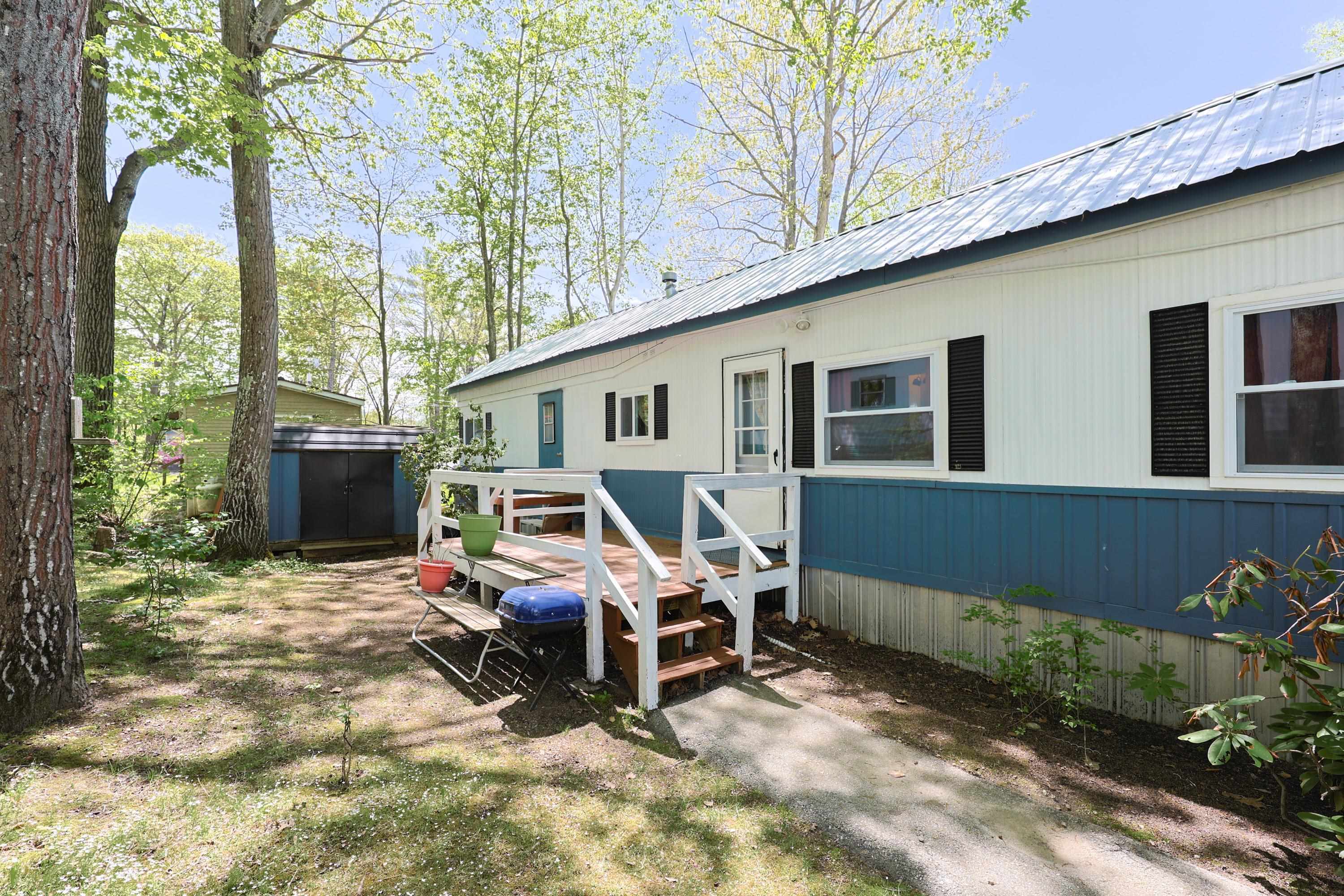 Property Photo: 9 Sargent Place NH 03249