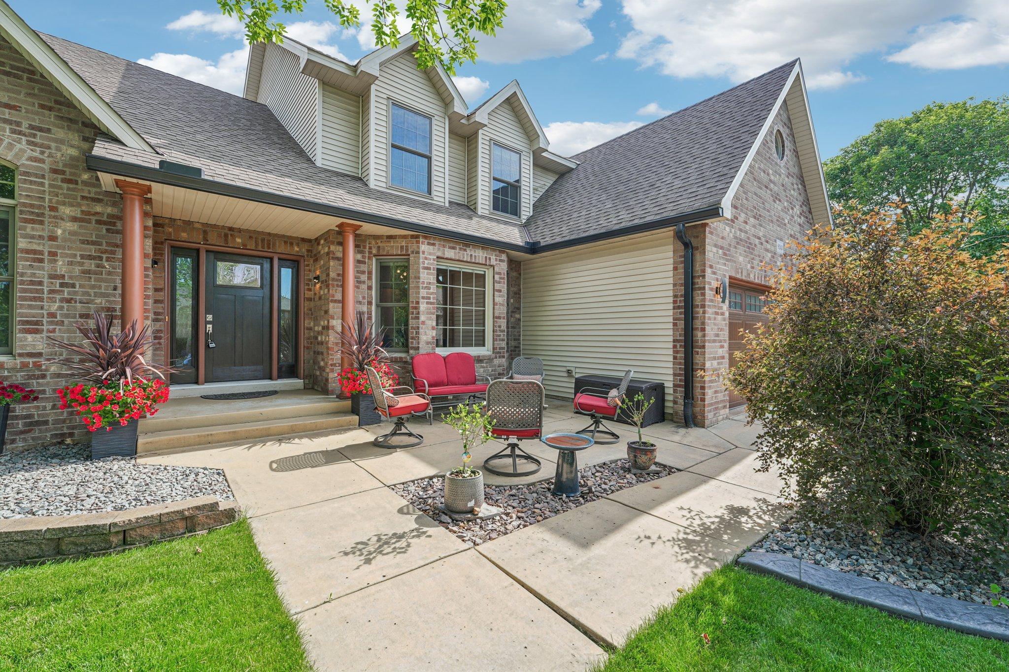 Property Photo:  9243 Hillsboro Way  MN 55378 
