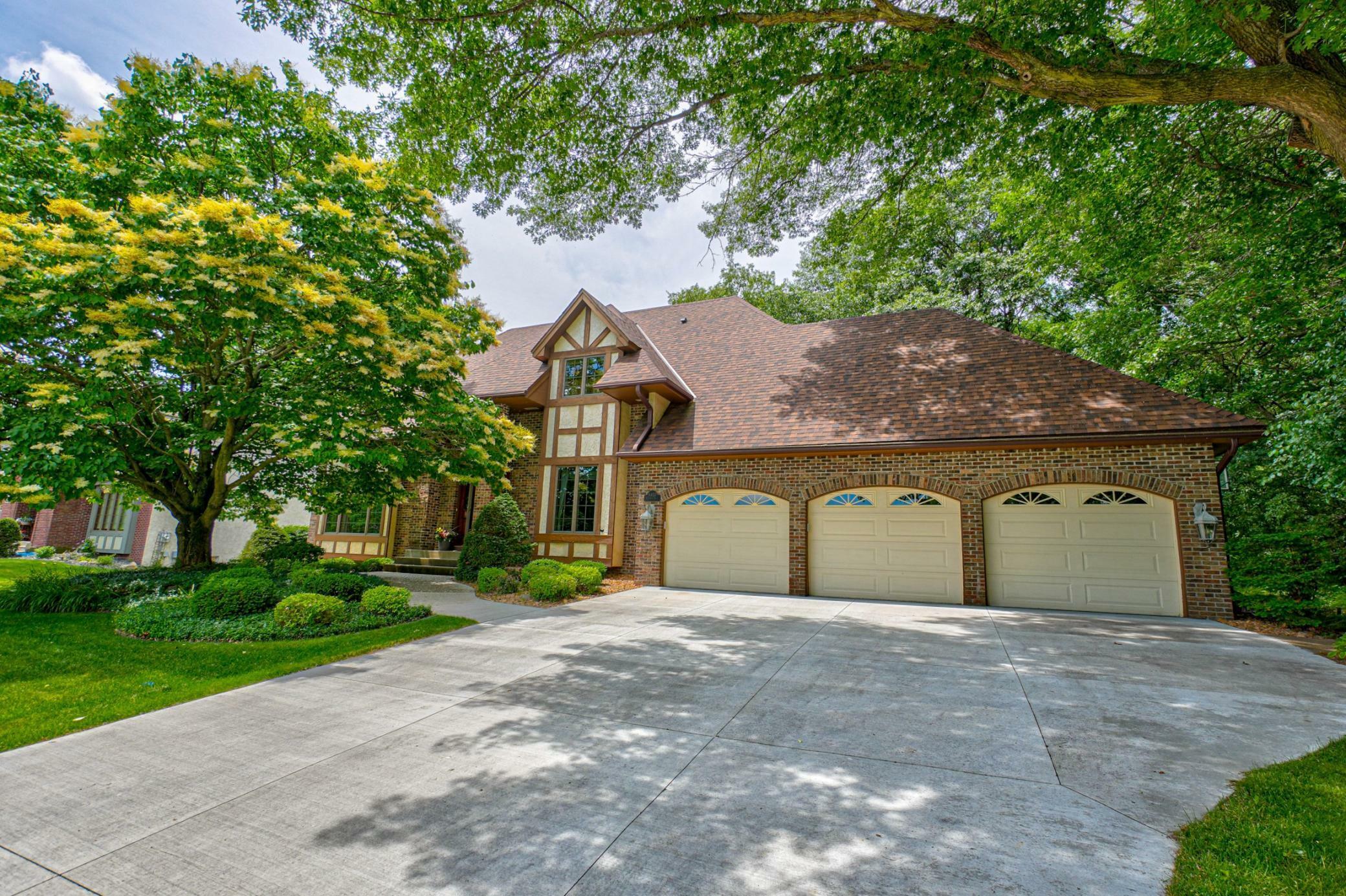 Property Photo: 4457 Foothill Trail MN 55127
