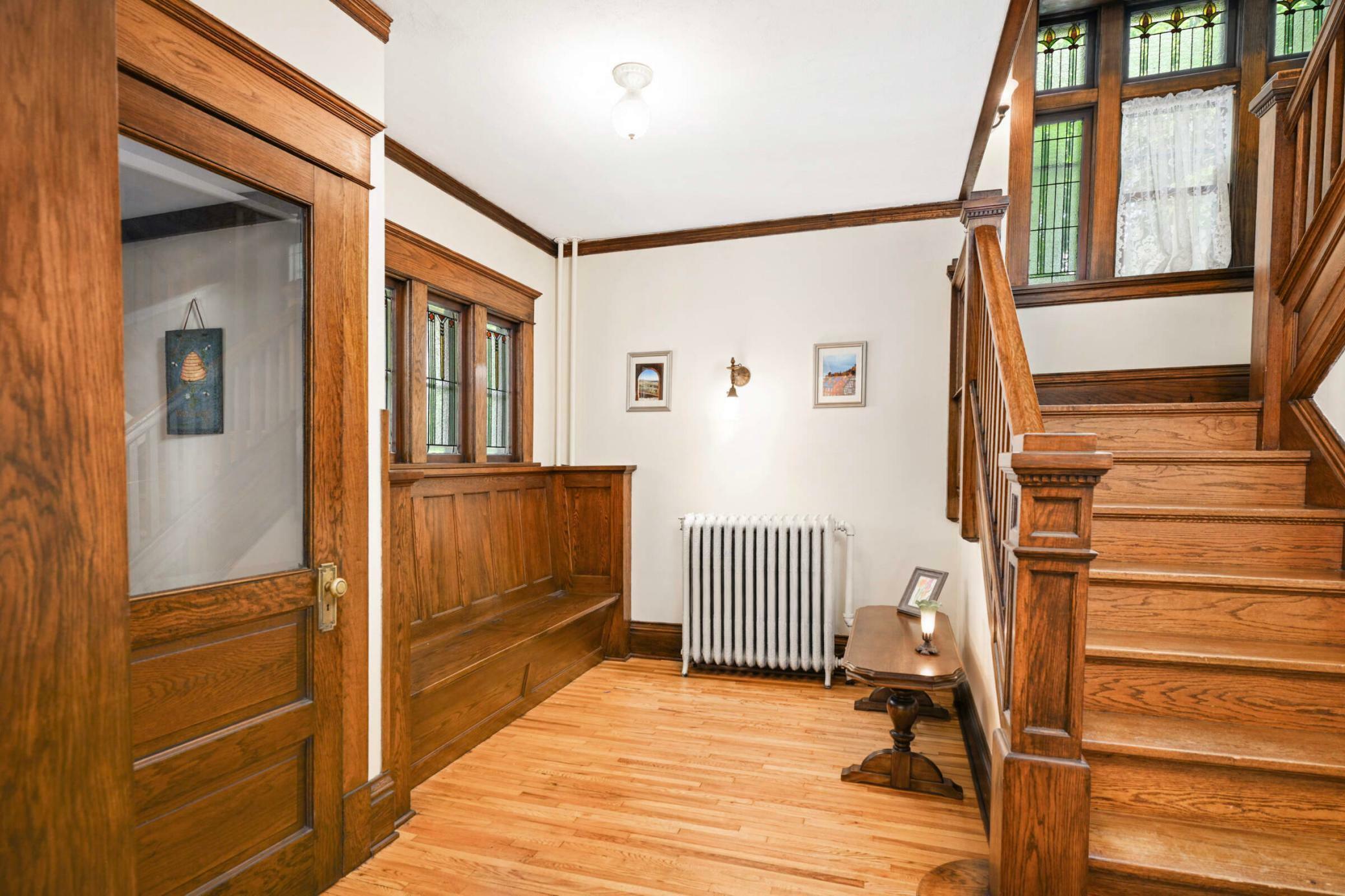 Property Photo: 1563 Ashland Avenue MN 55104