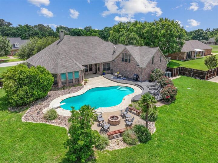 Property Photo:  225 Chester Drive  TX 75103 