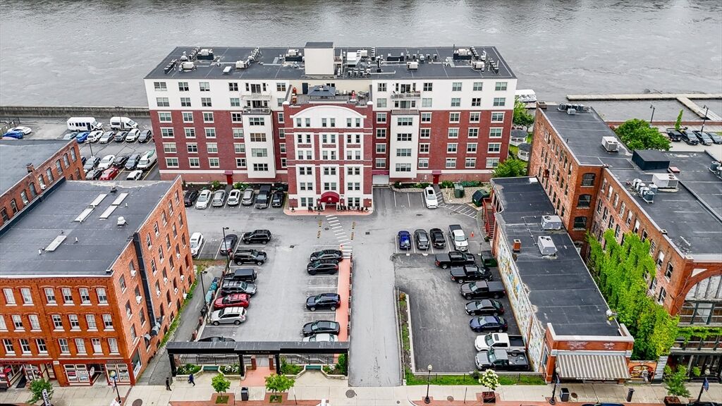 Property Photo: 70 Washington St 108 MA 01832