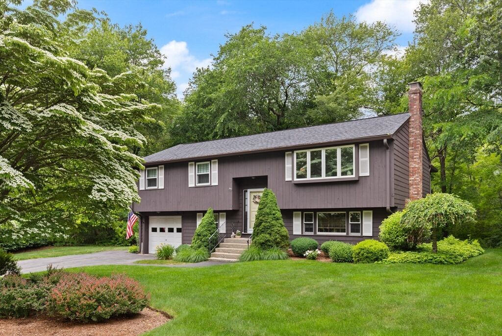 Property Photo:  11 Gunwood Ln  MA 02356 