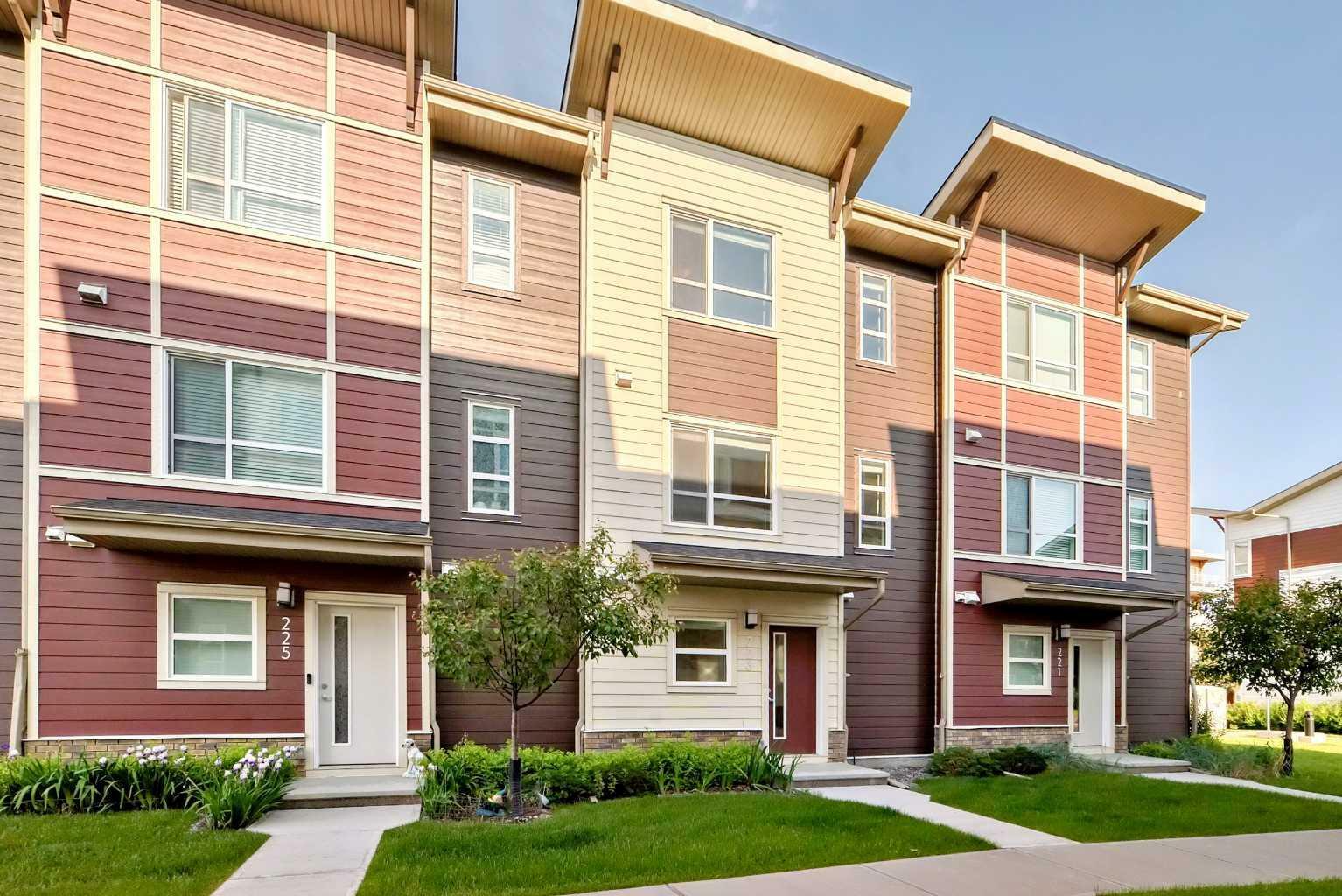 223 Harvest Hills Common NE  Calgary AB T3K 2M7 photo