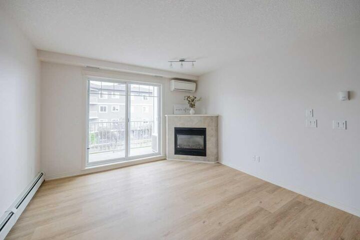 Property Photo: 115 Prestwick Villas SE 3305 AB T2Z 0M7