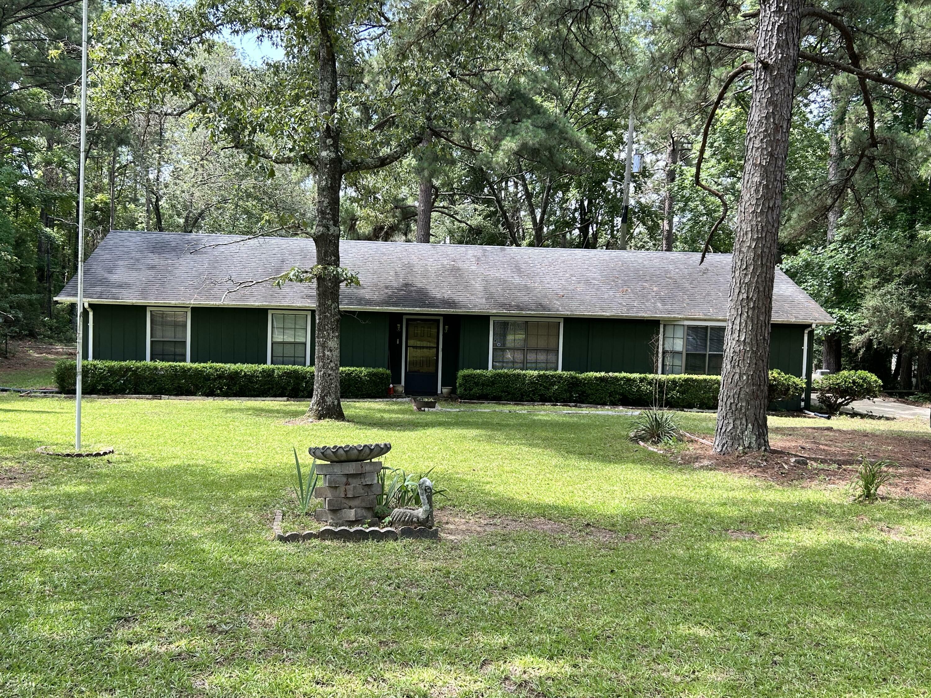 Property Photo: 162 Hilton Ln LA 71403
