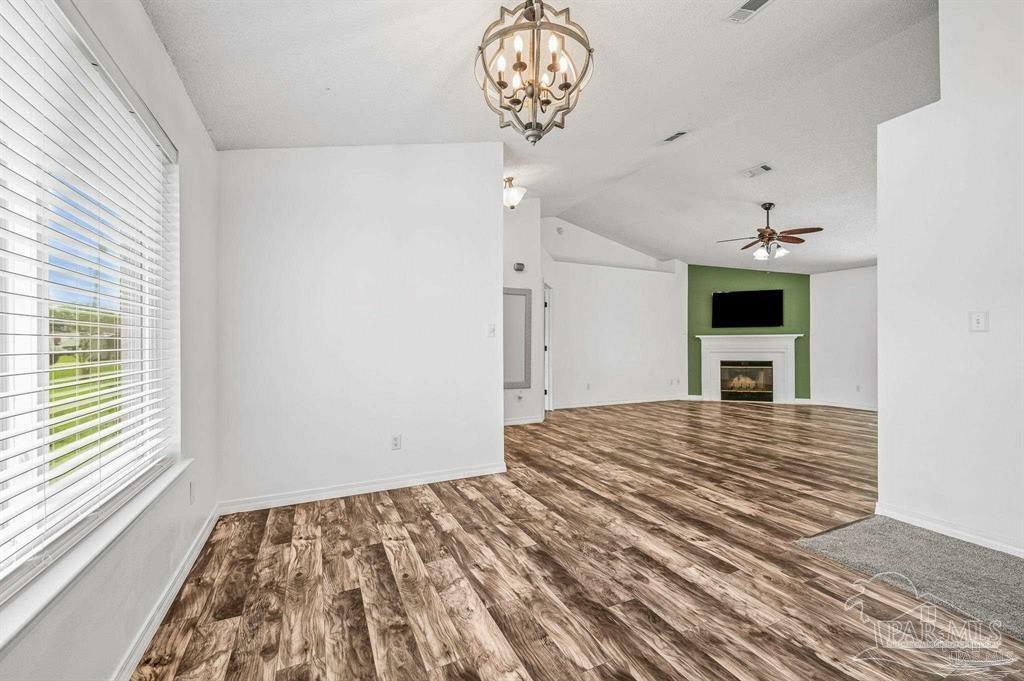 Property Photo: 5827 Wood Duck Dr FL 32571