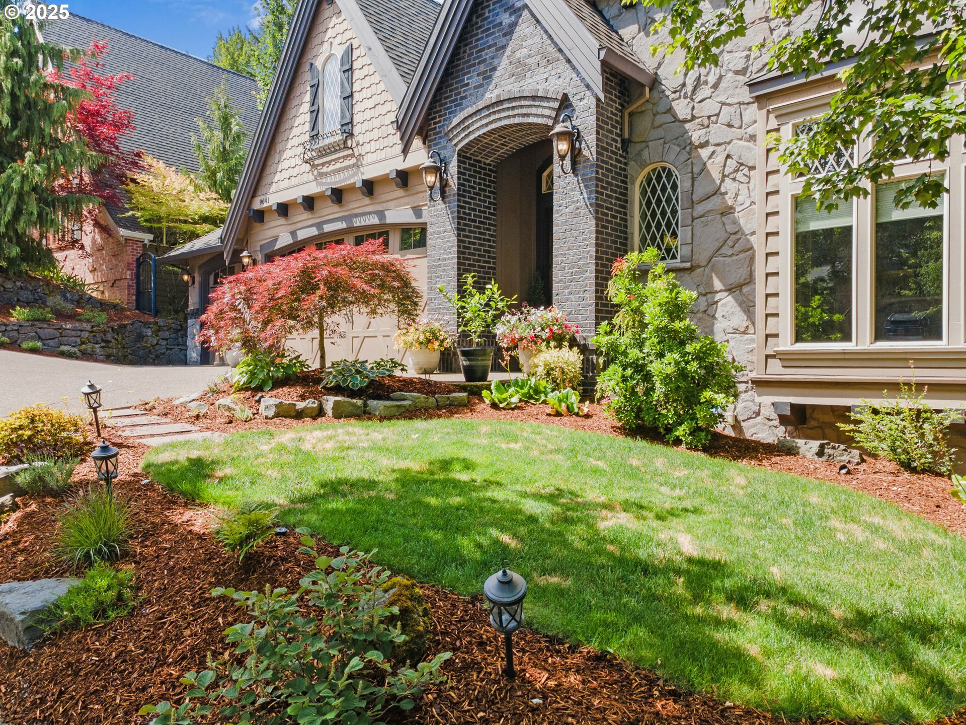 Property Photo:  9641 SE Nicholas Dr  OR 97086 