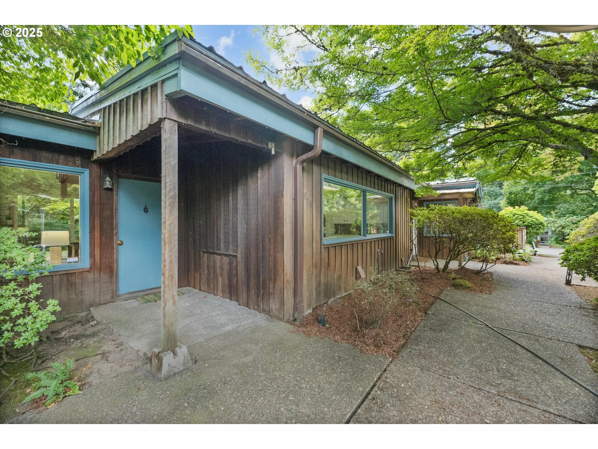 7420 SW Pointer Rd  Portland OR 97210 photo