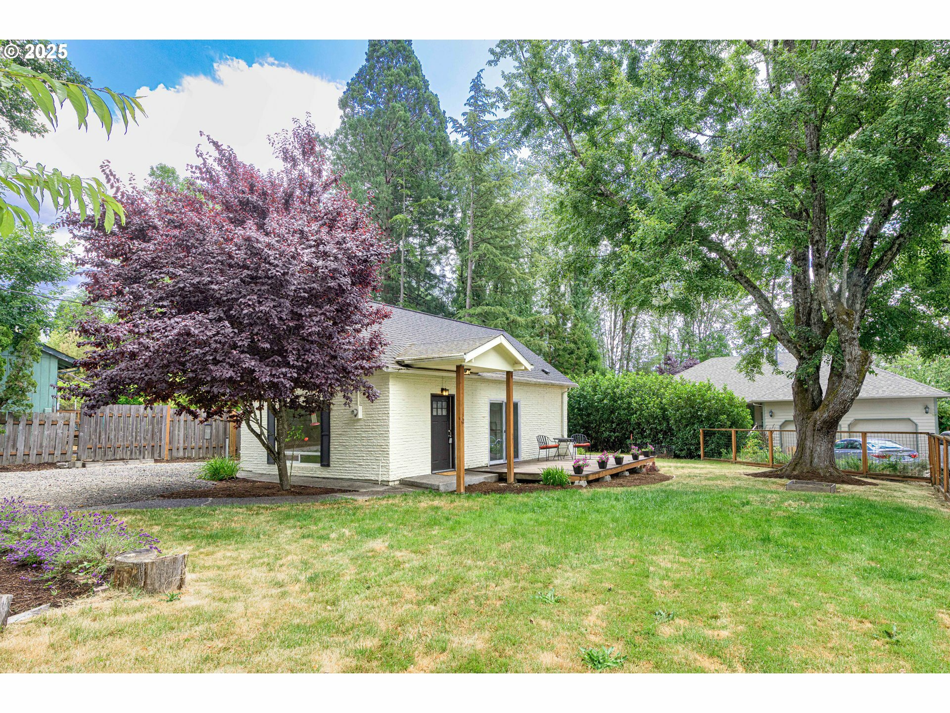 Property Photo: 6606 SW Walnut Ter OR 97223