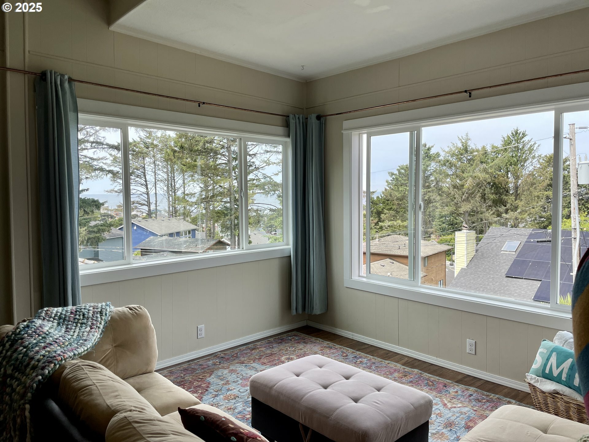 Property Photo: 3244 NW Oar Dr OR 97367