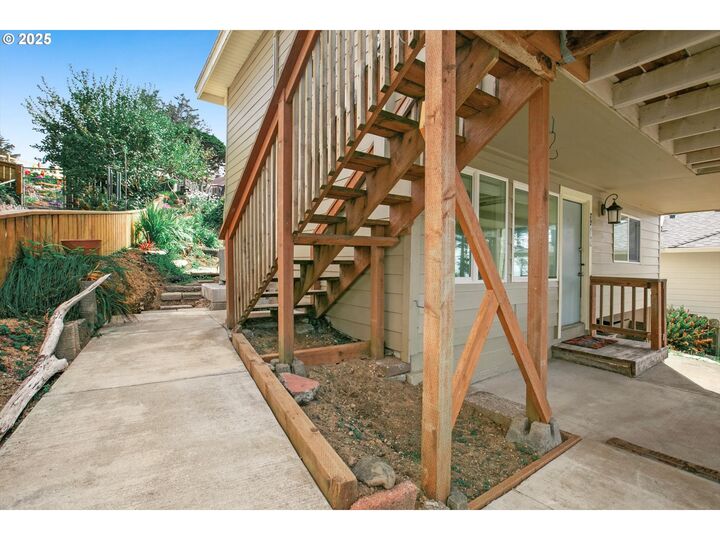 Property Photo:  3244 NW Oar Dr  OR 97367 