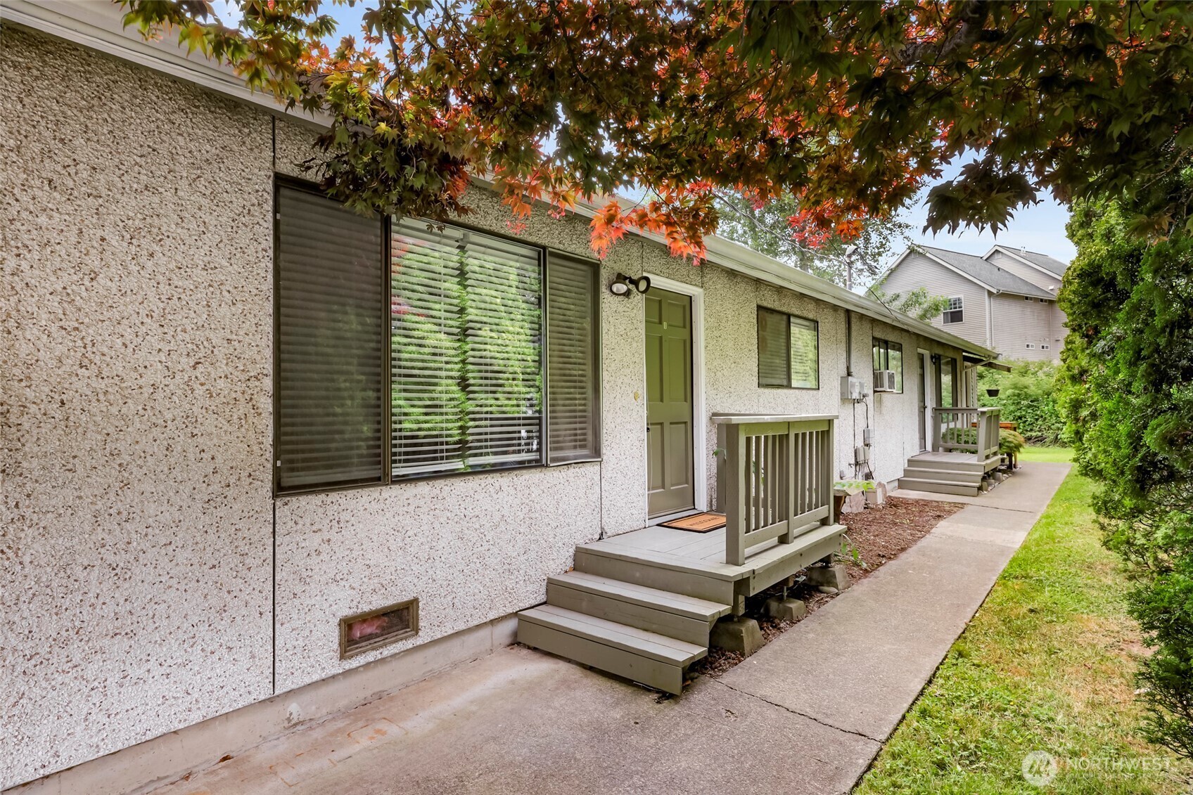 Property Photo:  1604  22nd Street  WA 98225 