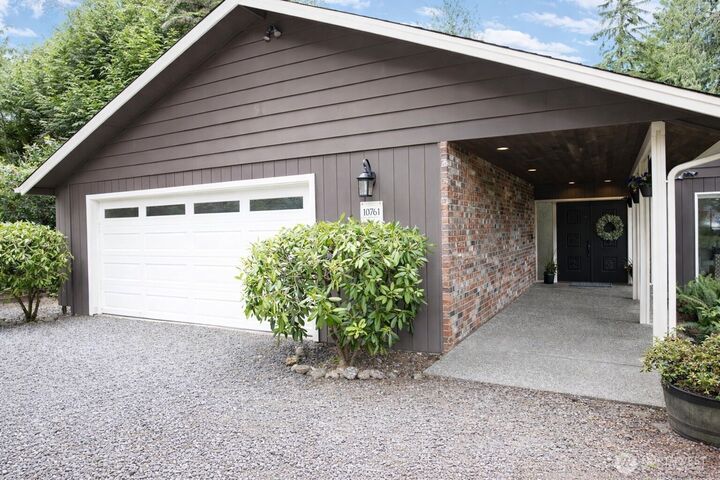 Property Photo: 10761 Bill Point Crest NE WA 98110