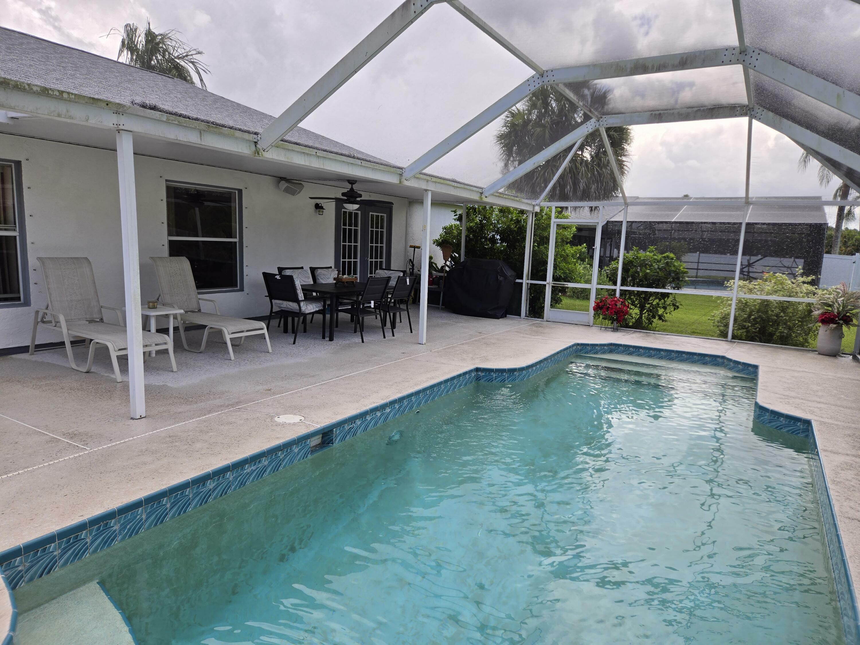 Property Photo: 1133 SE Palm Beach Road FL 34952