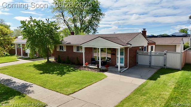Property Photo: 31103 Roycroft Street MI 48154