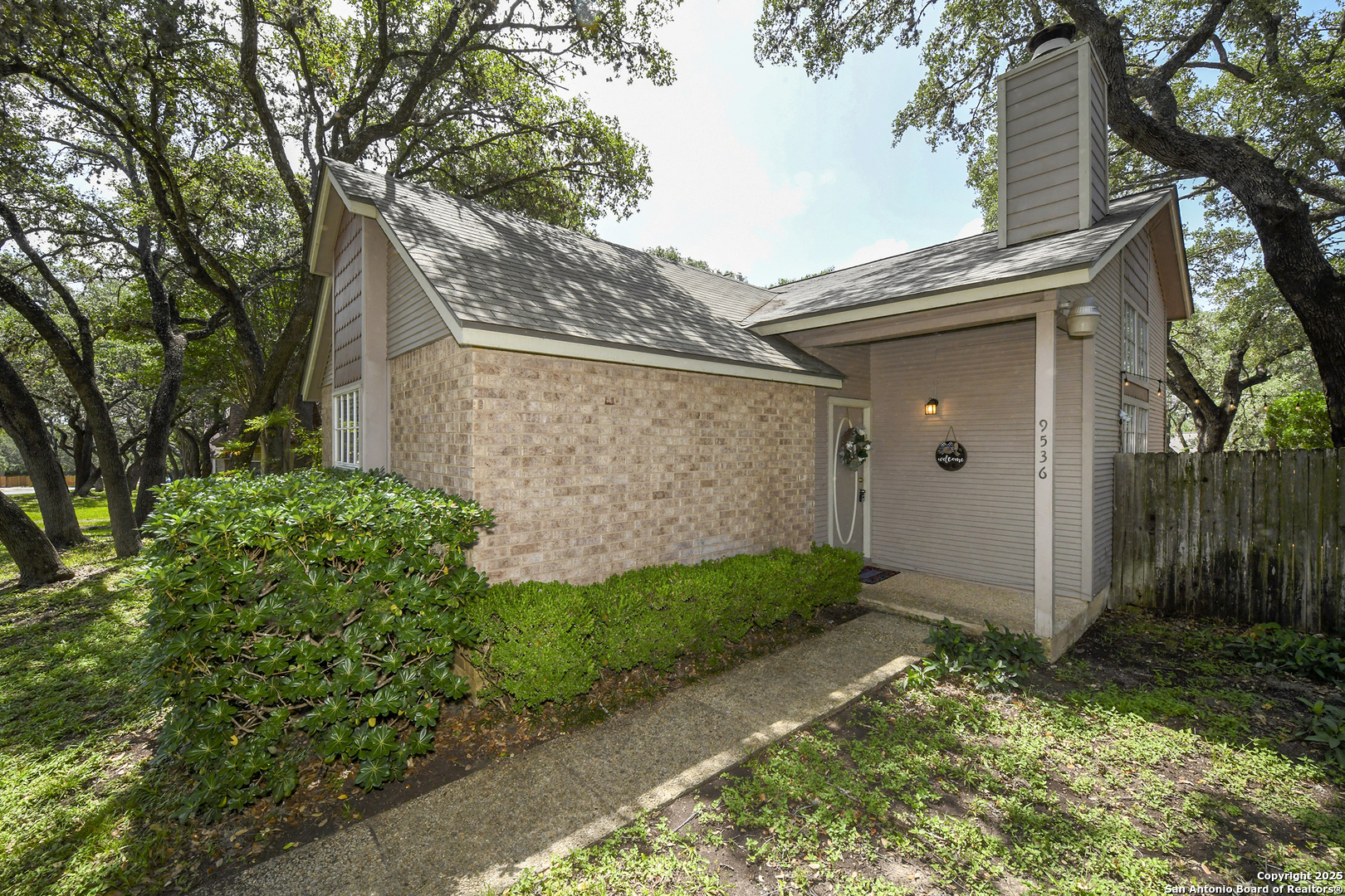 Property Photo: 9536 W Dover Rdg TX 78250
