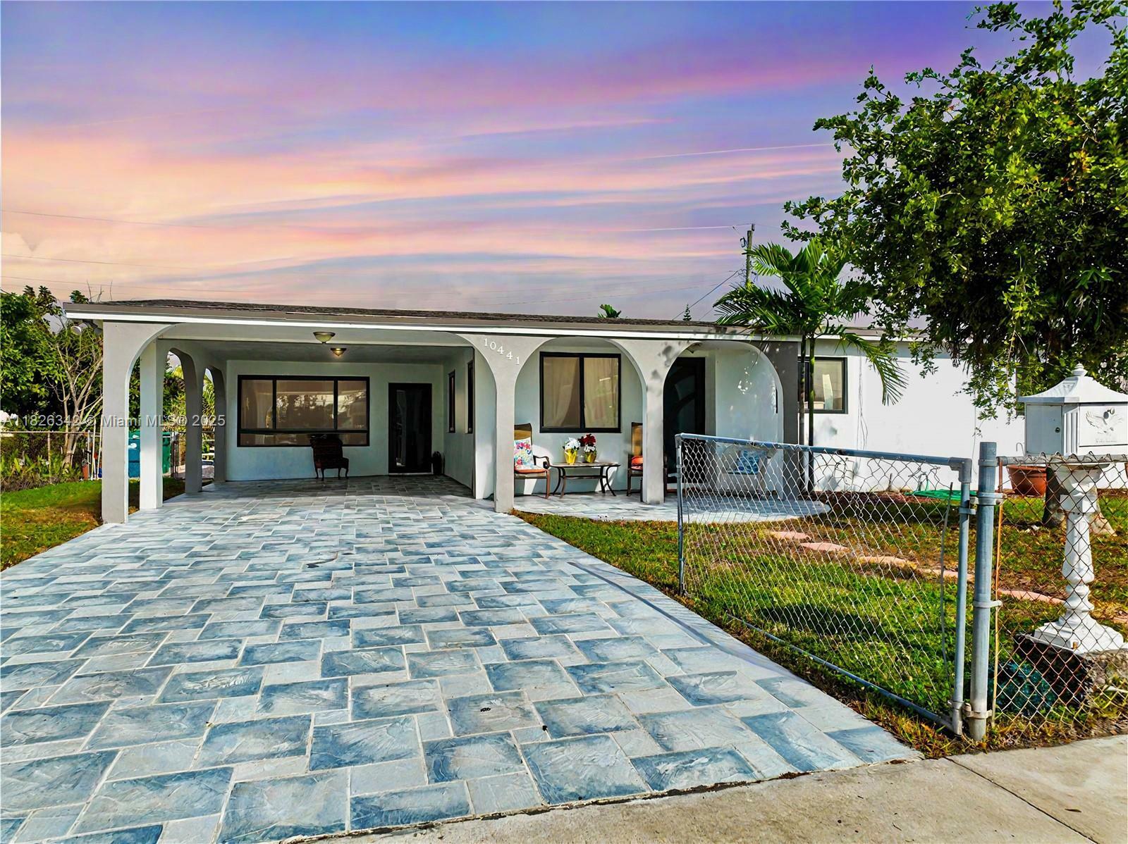 10441 SW 150th Ter  Miami FL 33176 photo