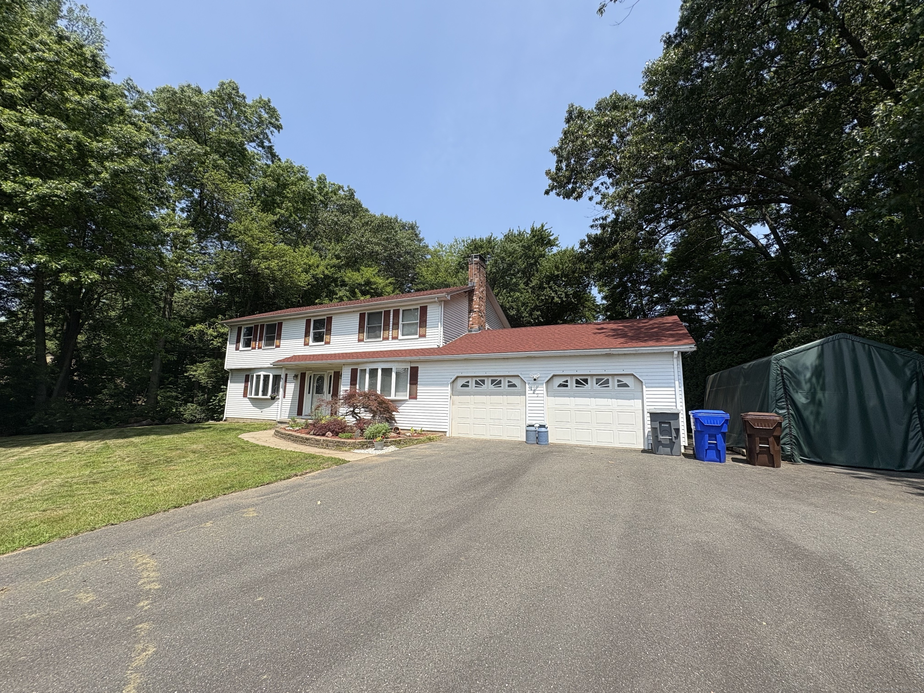Property Photo: 109 Middle Road CT 06082