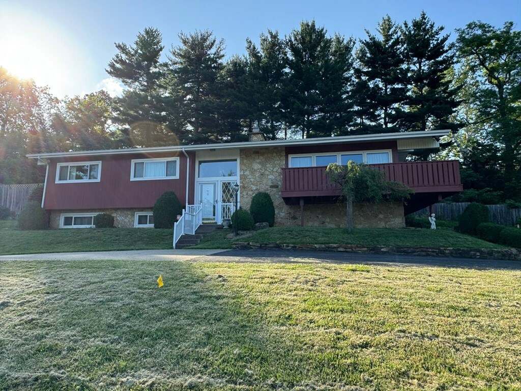 Property Photo: 25 Applewood Drive OH 45601