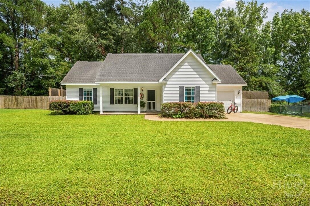 Property Photo: 275 Carter Street GA 31324
