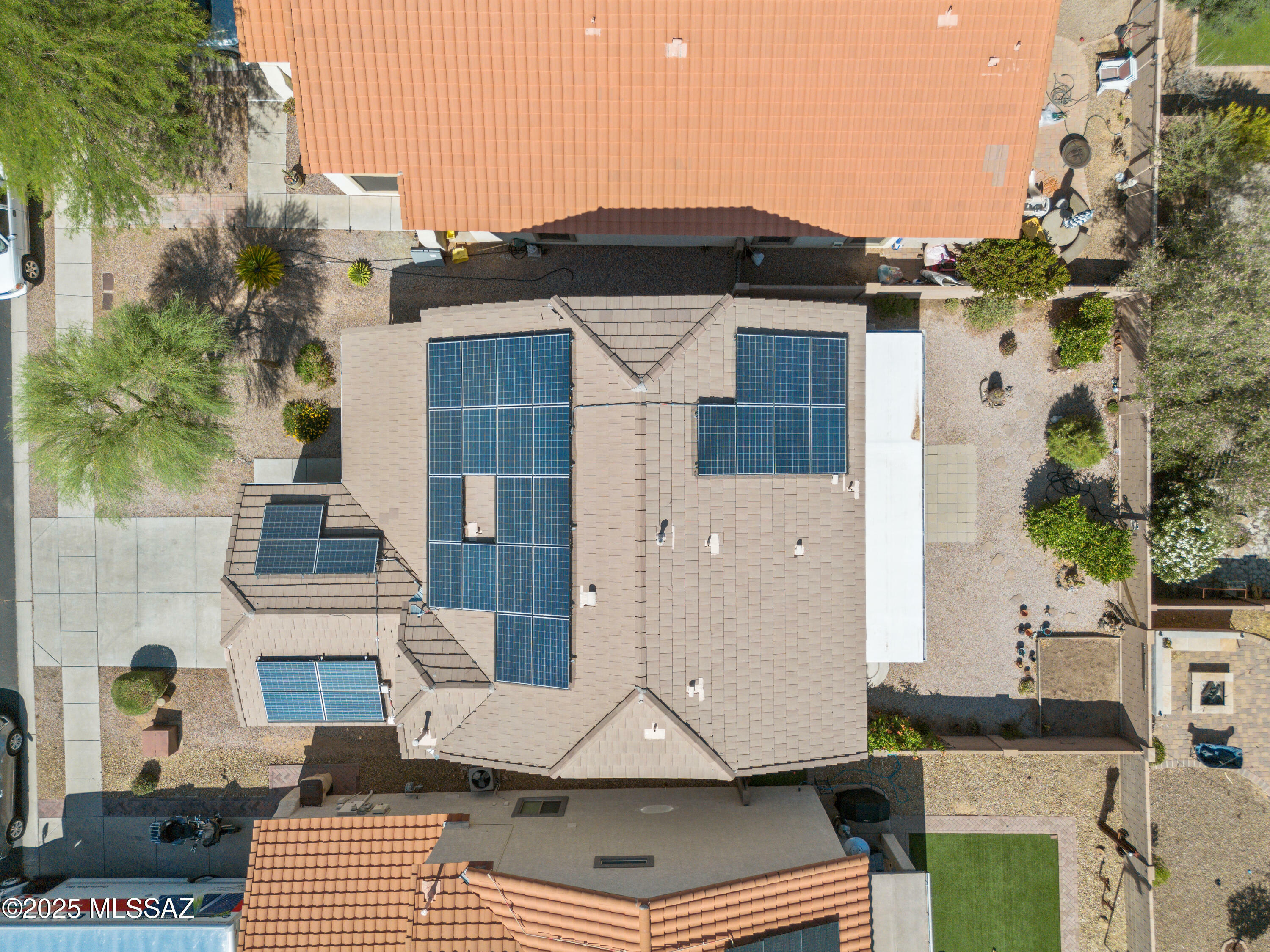 Property Photo:  444 W Calle Sombra Linda  AZ 85629 