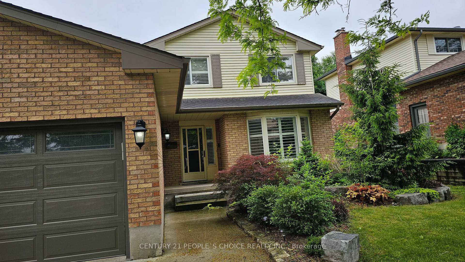 Photo de la propriété: 15 Birchlawn Avenue ON N1S 4S1