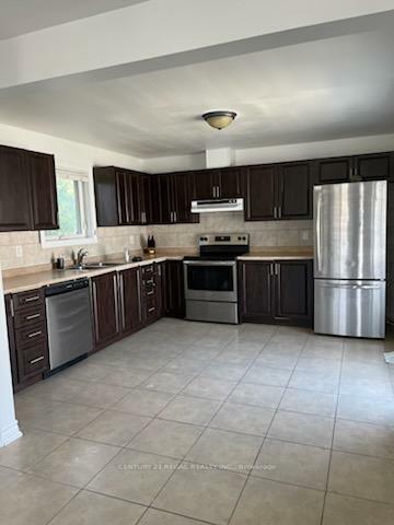 Property Photo: 208 Tiffin Street ON L4N 2N4
