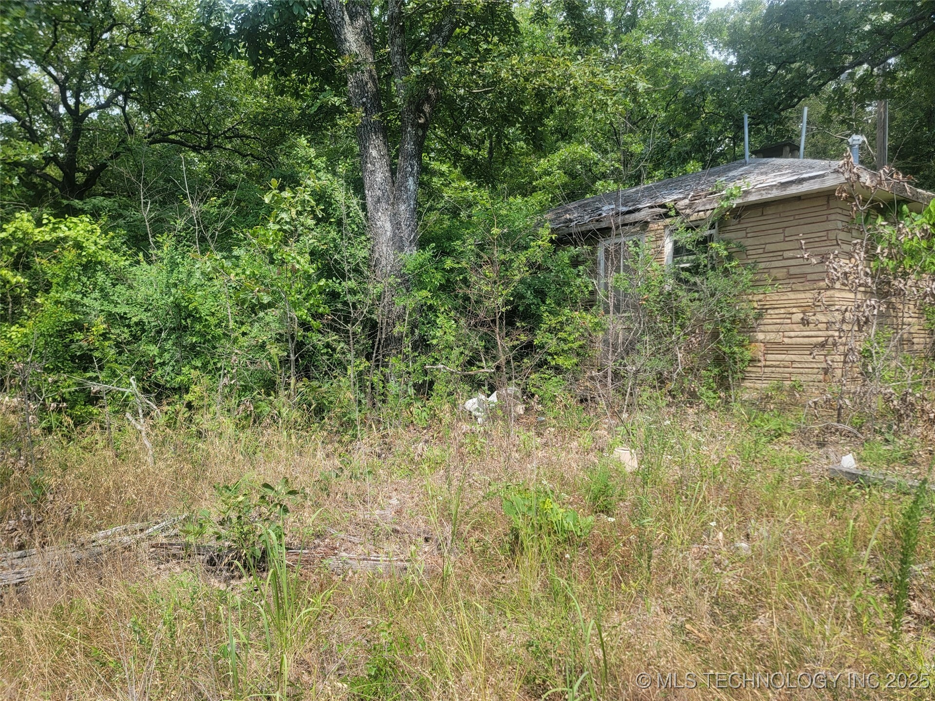 Property Photo: 99892 Hwy 100 OK 74435