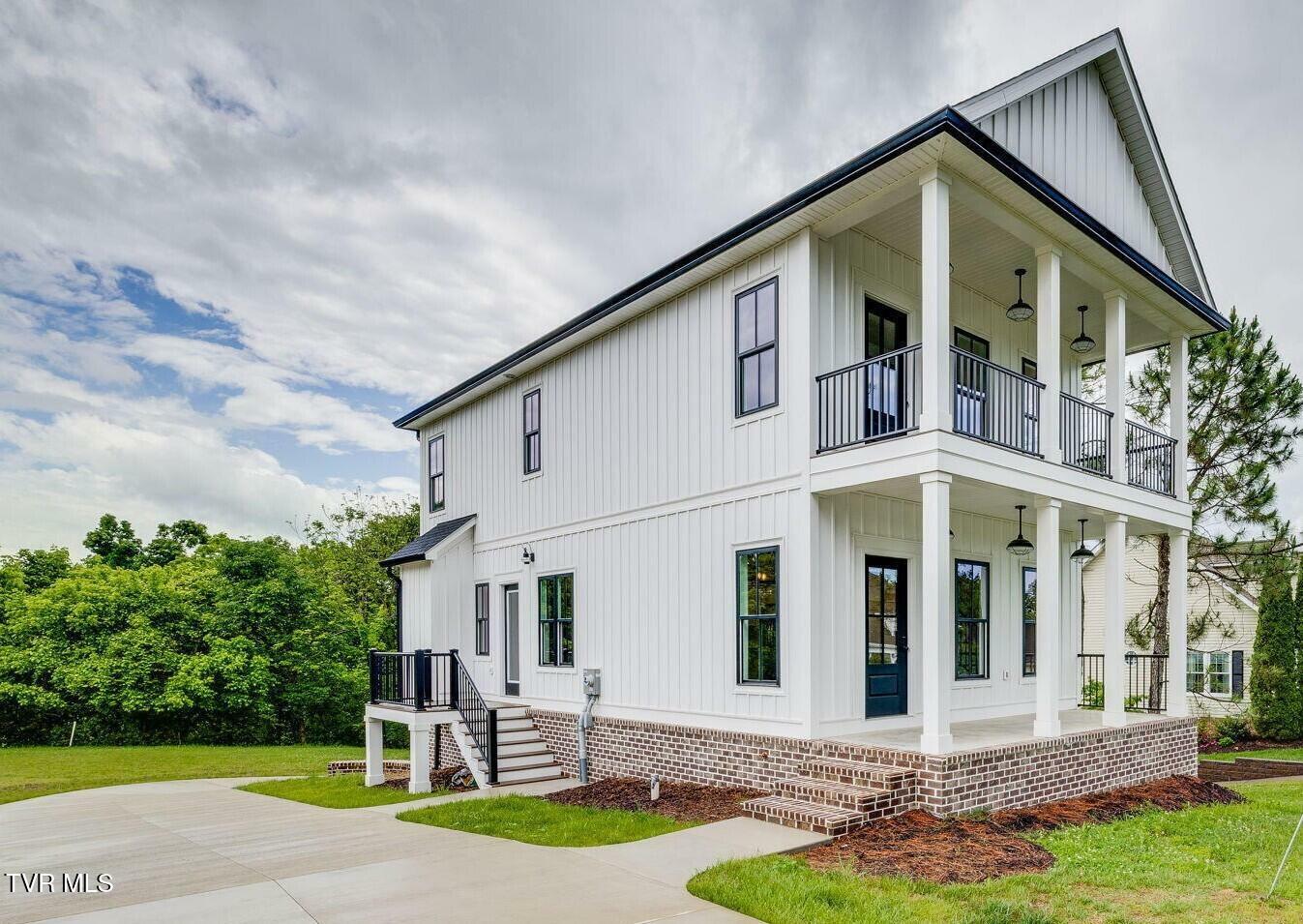 Property Photo:  2009 Idle Hour Road  TN 37660 