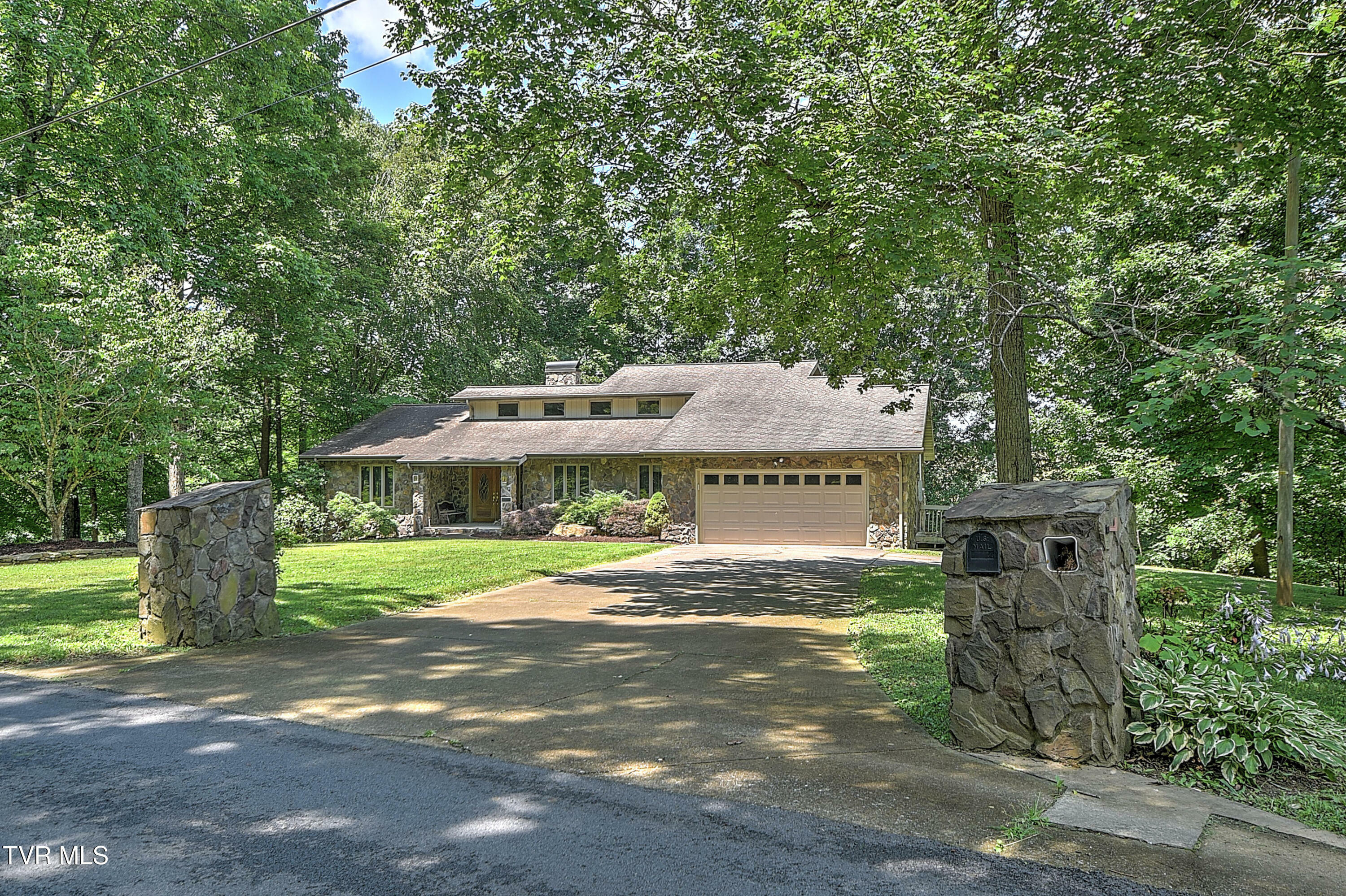 Property Photo: 246 Matson Road TN 37659