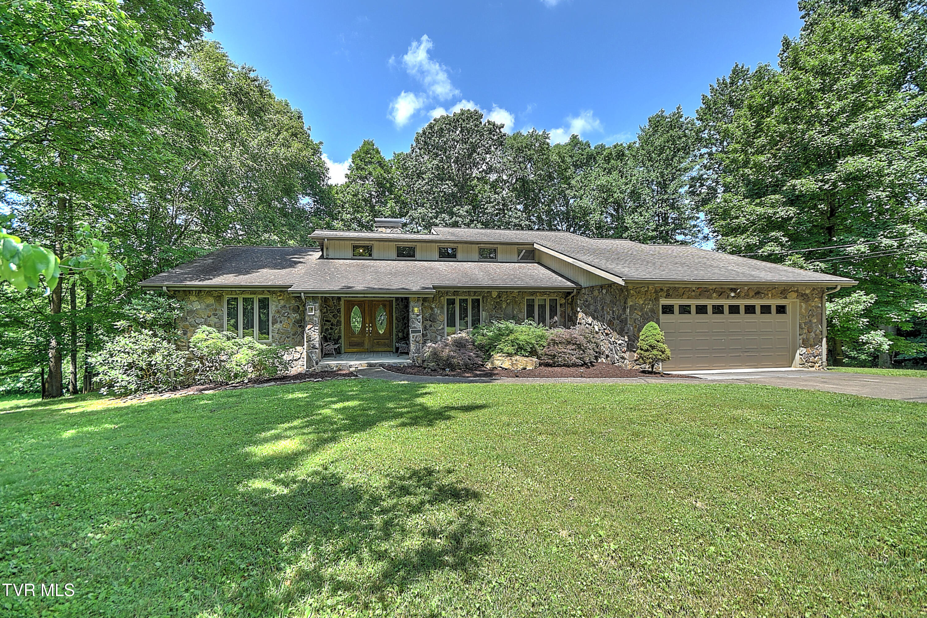 Property Photo: 246 Matson Road TN 37659