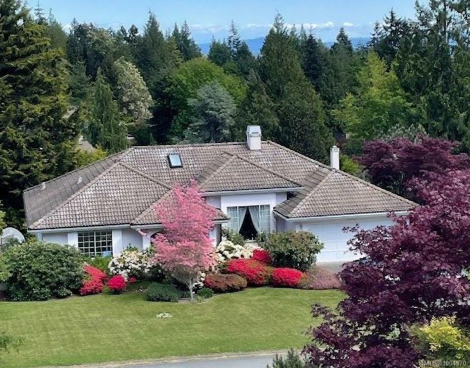 Photo de la propriété: 8581 Cathedral Pl BC V8L 5E1
