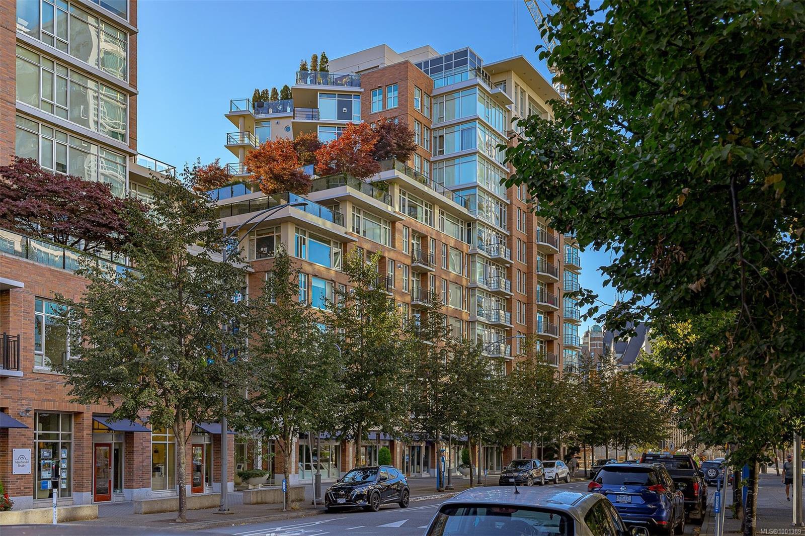 Property Photo: 737 Humboldt St N806 BC V8W 1B1
