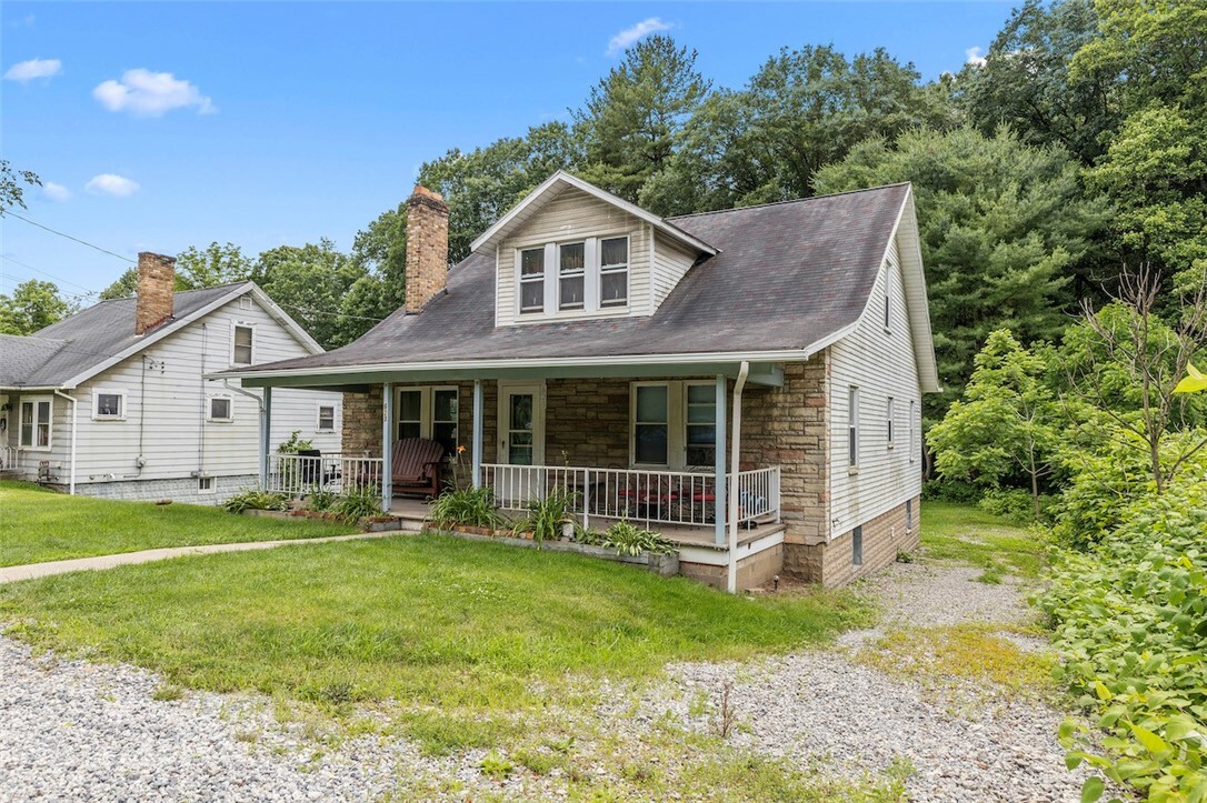 Property Photo: 623 Route 30 PA 15126