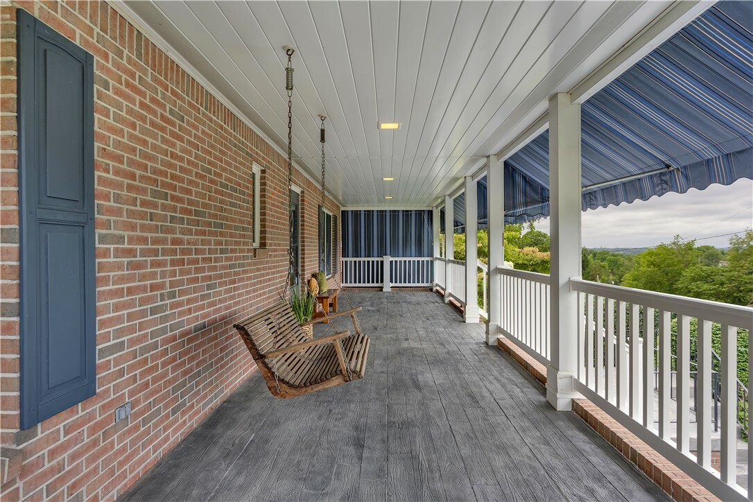 Property Photo: 2161/2 Robin Hood Dr PA 15642