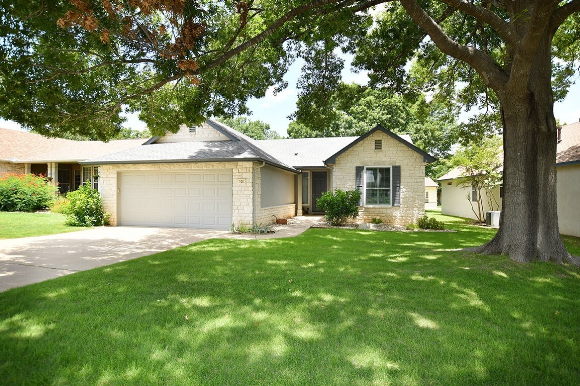 Property Photo: 106 Bass Street TX 78633